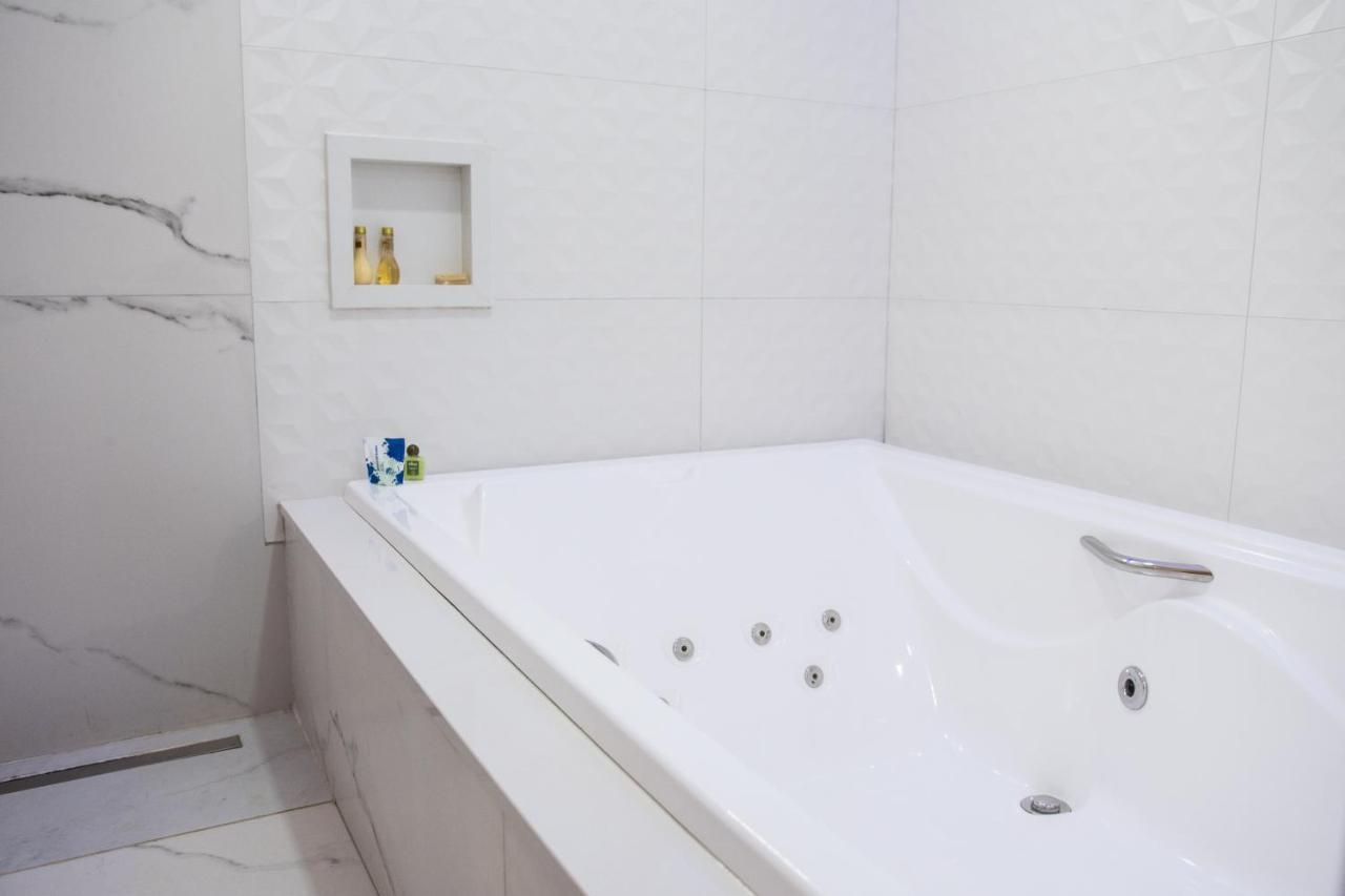 Alvorada Suites (Adults Only) ريو فيردي المظهر الخارجي الصورة