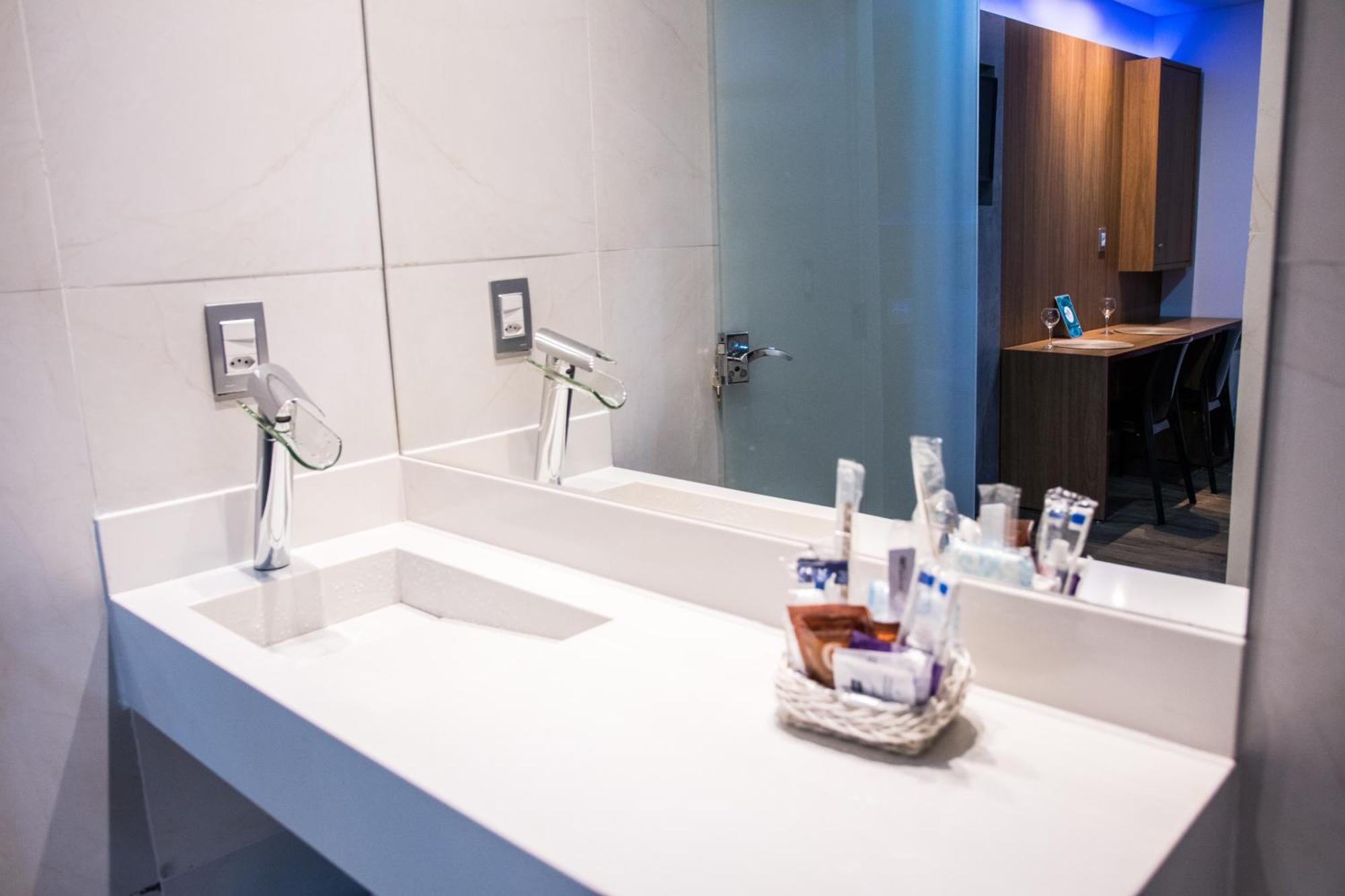 Alvorada Suites (Adults Only) ريو فيردي المظهر الخارجي الصورة
